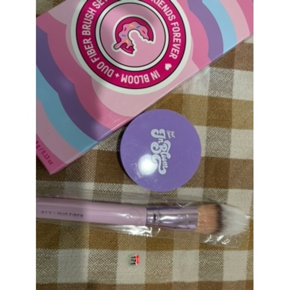 Half Caked In Bloom Duo Fiber Brush Set  Makeup Brush